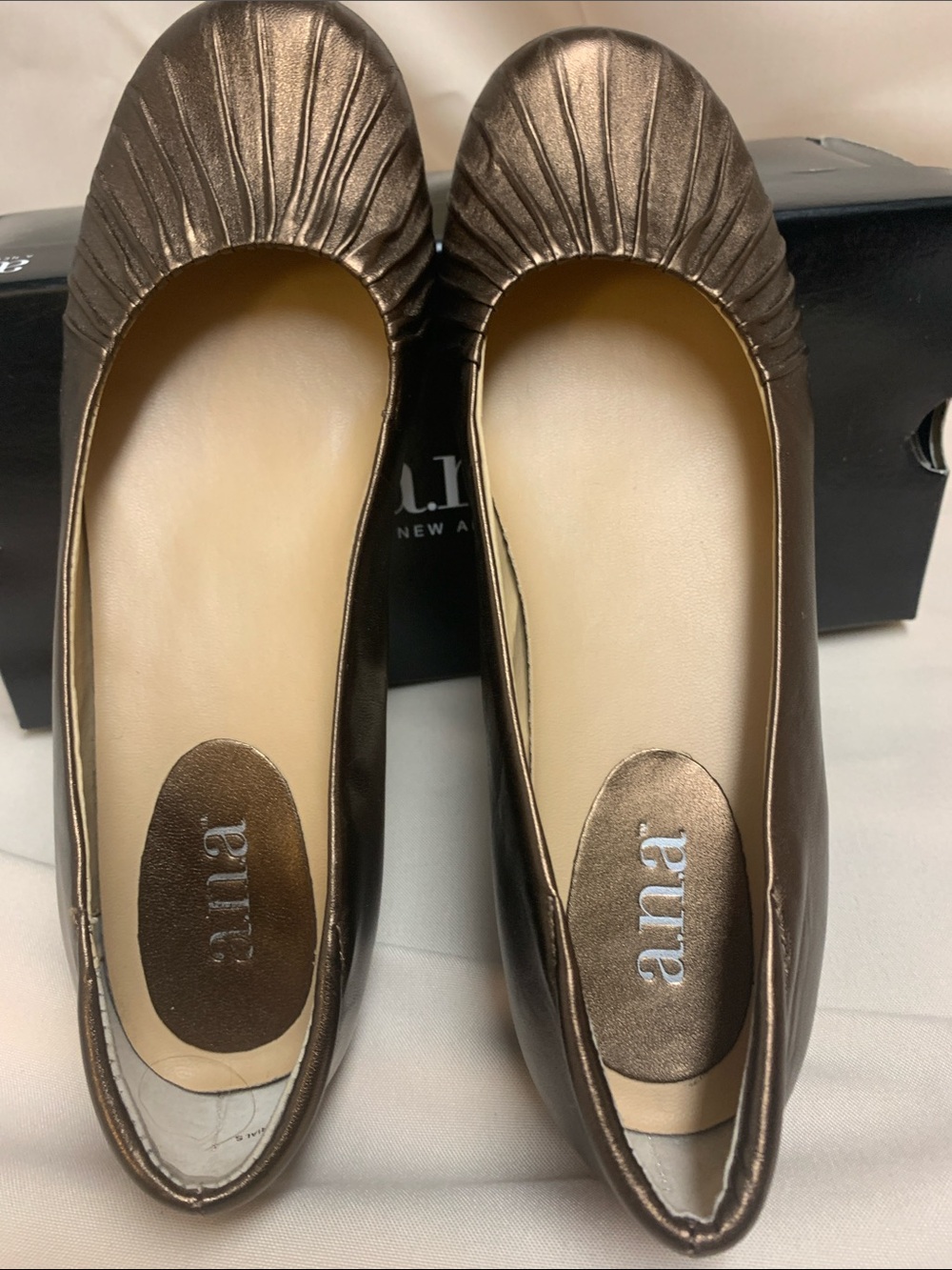 a.n.a Metallic Bronze Pleated Ballet Flats Slip On Round Toe Size 7